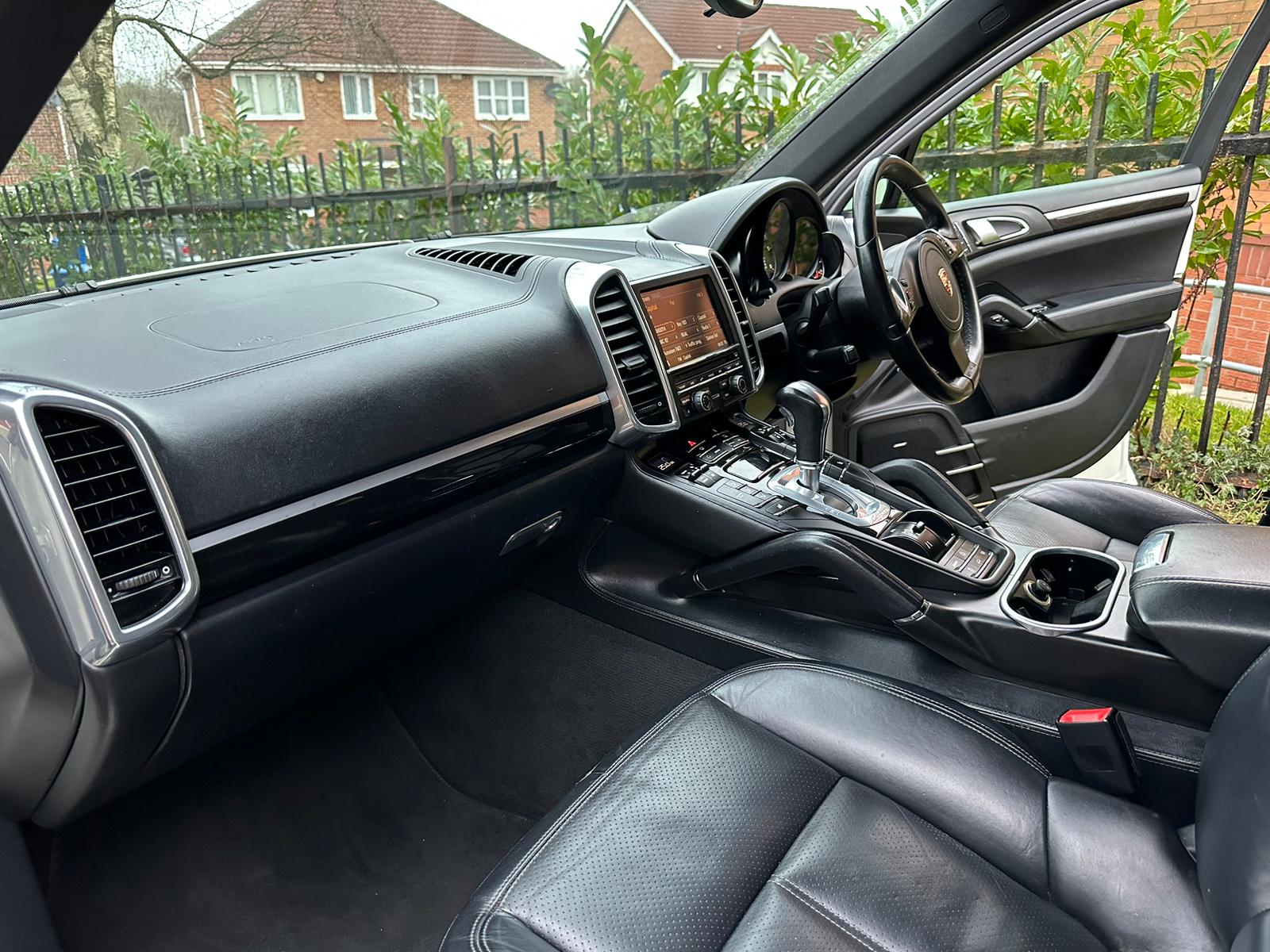 Porsche Cayenne 3.0 TD V6 SUV 5dr Diesel Tiptronic 4WD Euro 5 (s/s) (240 ps)