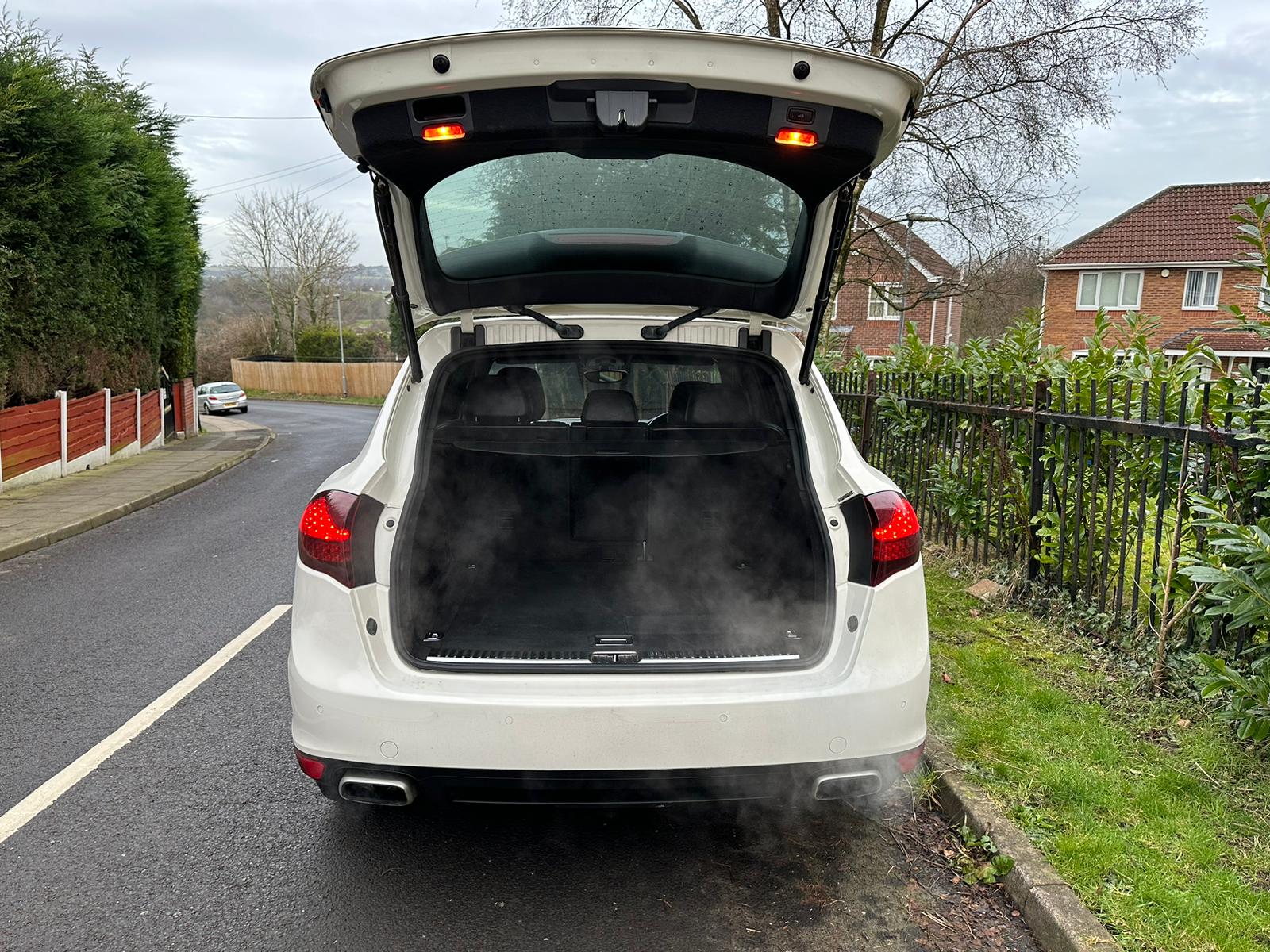 Porsche Cayenne 3.0 TD V6 SUV 5dr Diesel Tiptronic 4WD Euro 5 (s/s) (240 ps)