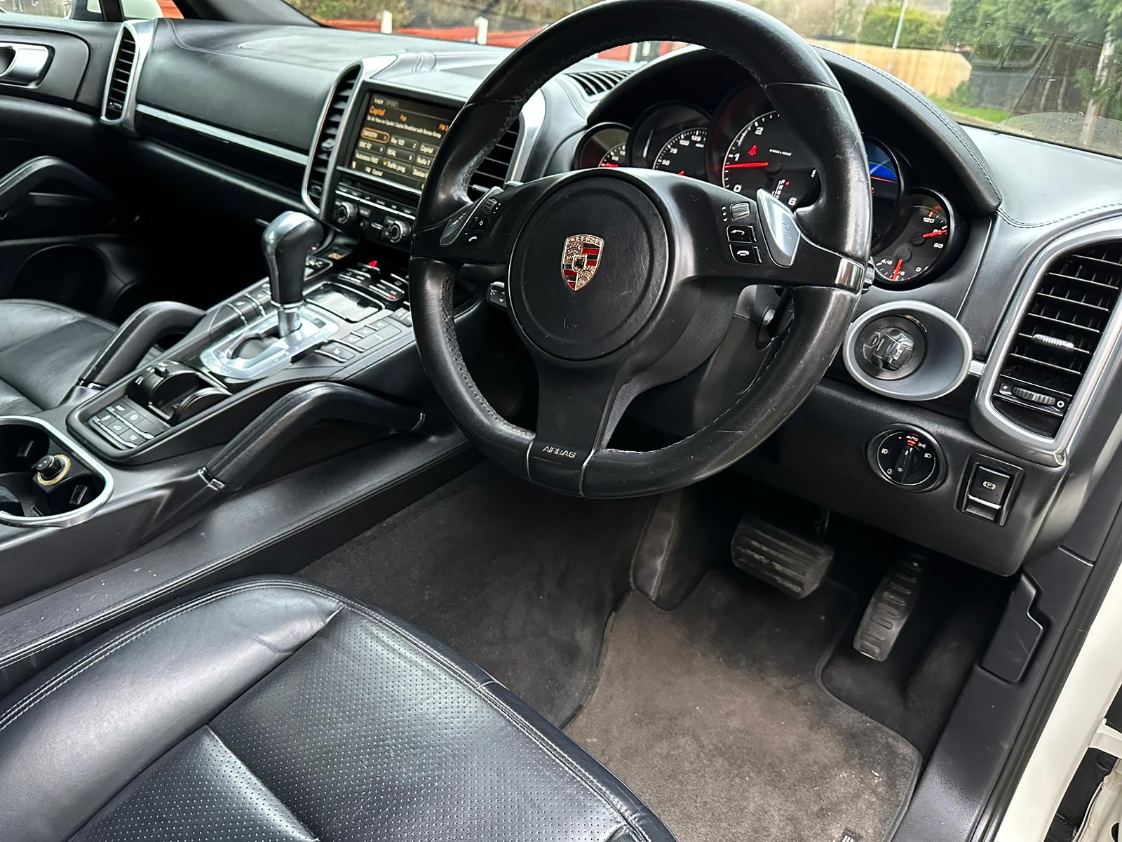 Porsche Cayenne 3.0 TD V6 SUV 5dr Diesel Tiptronic 4WD Euro 5 (s/s) (240 ps)