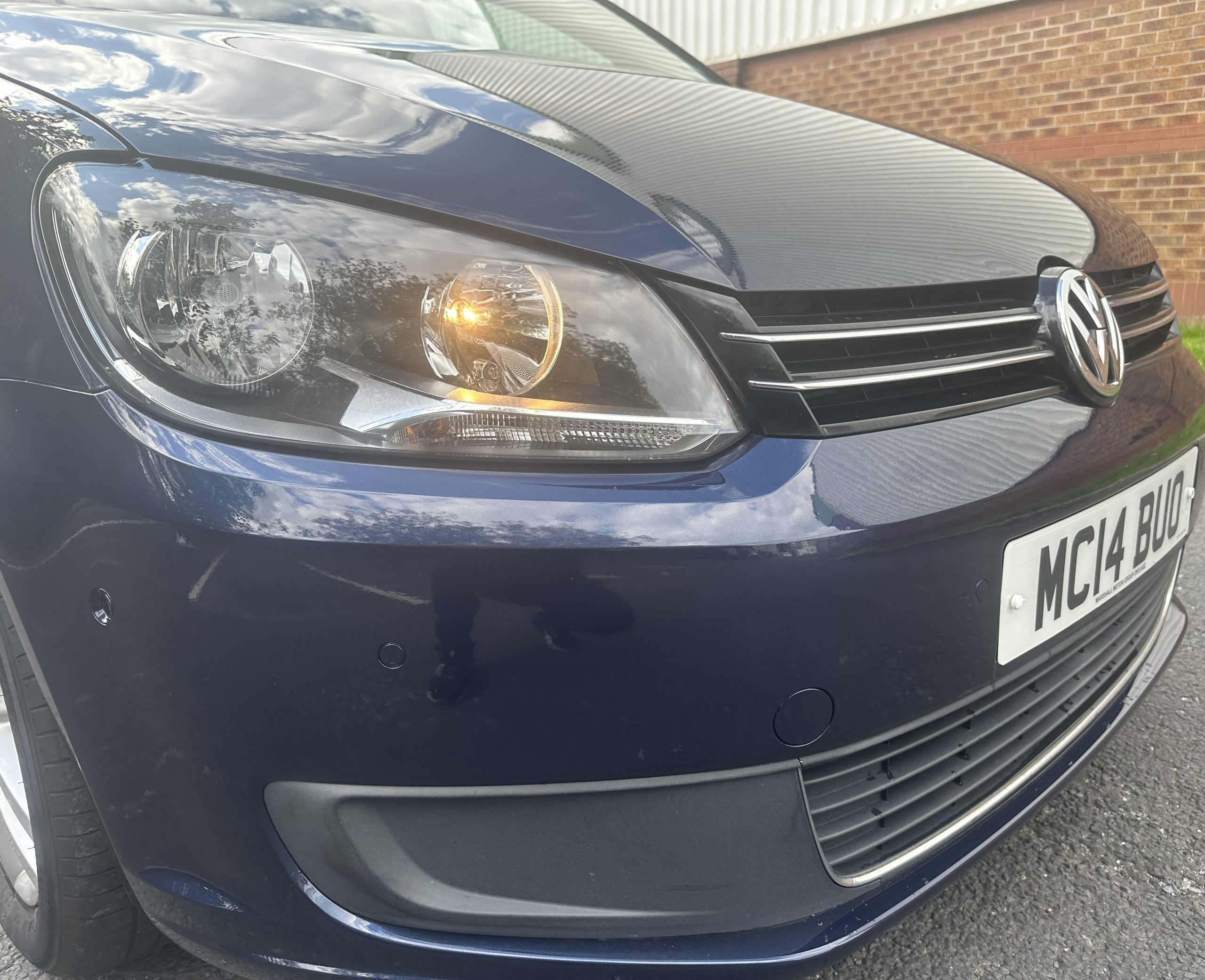 Volkswagen Touran 1.6 TDI BlueMotion Tech SE DSG Euro 5 (s/s) 5dr