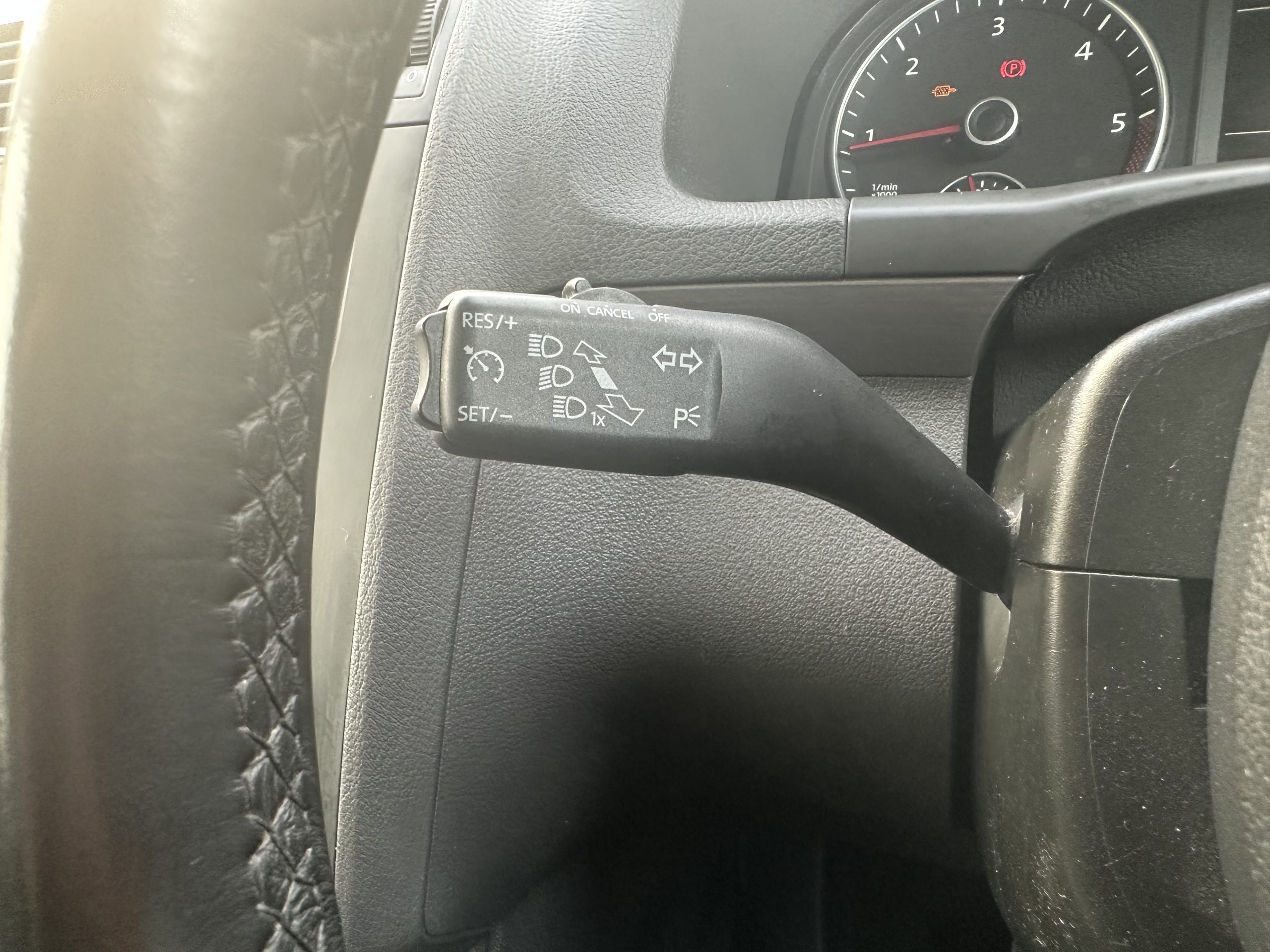 Volkswagen Touran 1.6 TDI BlueMotion Tech SE DSG Euro 5 (s/s) 5dr