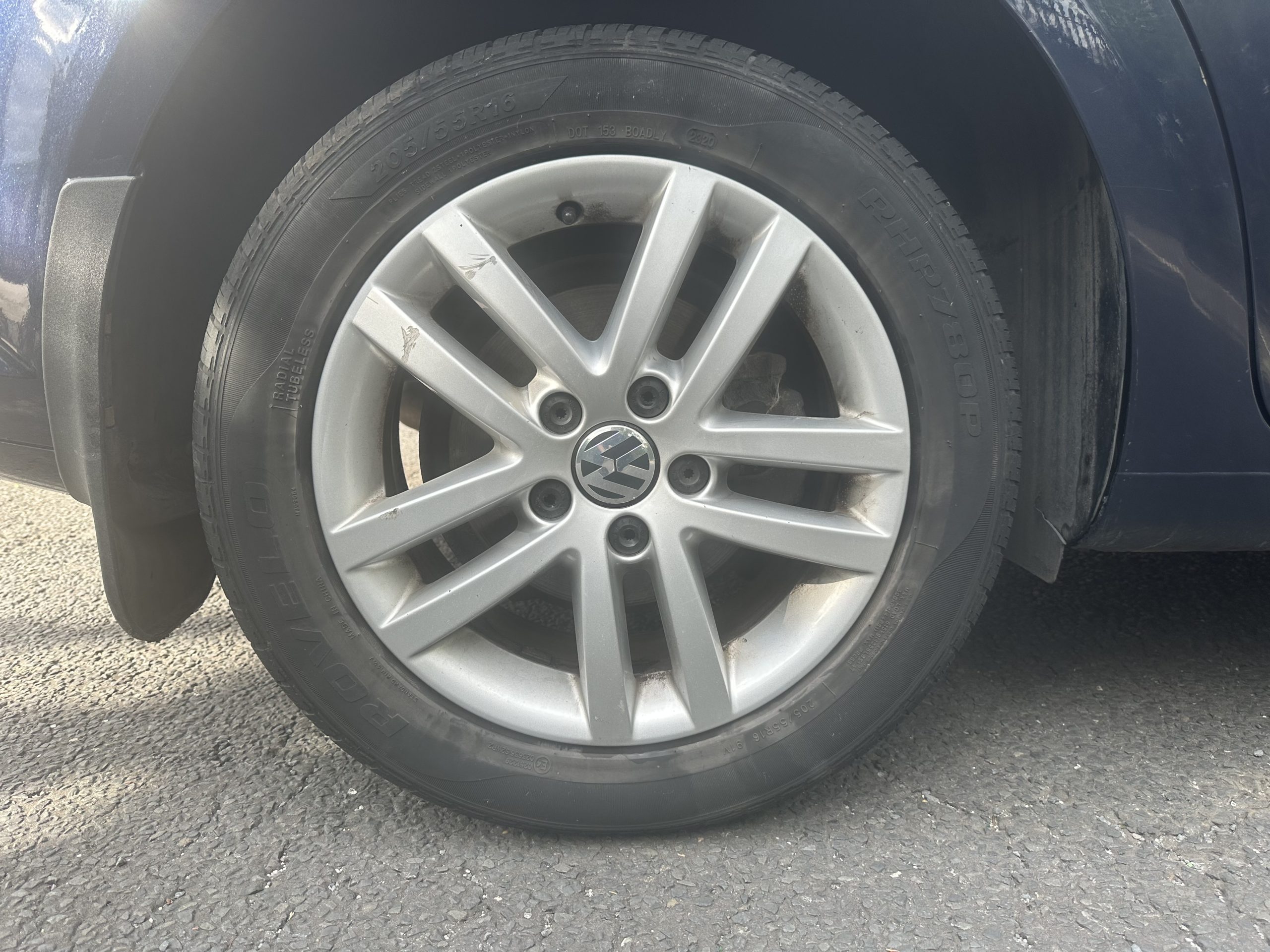 Volkswagen Touran 1.6 TDI BlueMotion Tech SE DSG Euro 5 (s/s) 5dr