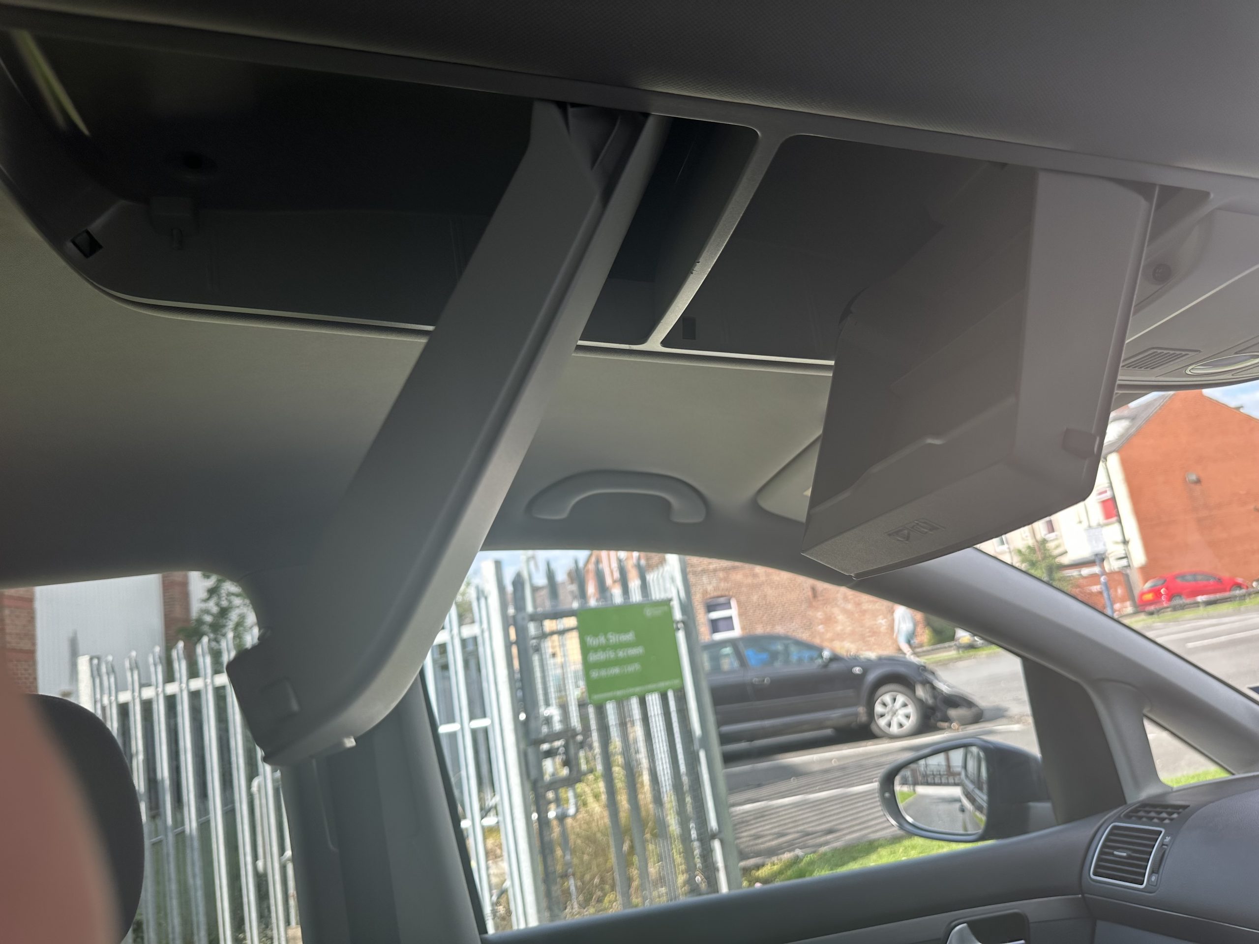 Volkswagen Touran 1.6 TDI BlueMotion Tech SE DSG Euro 5 (s/s) 5dr