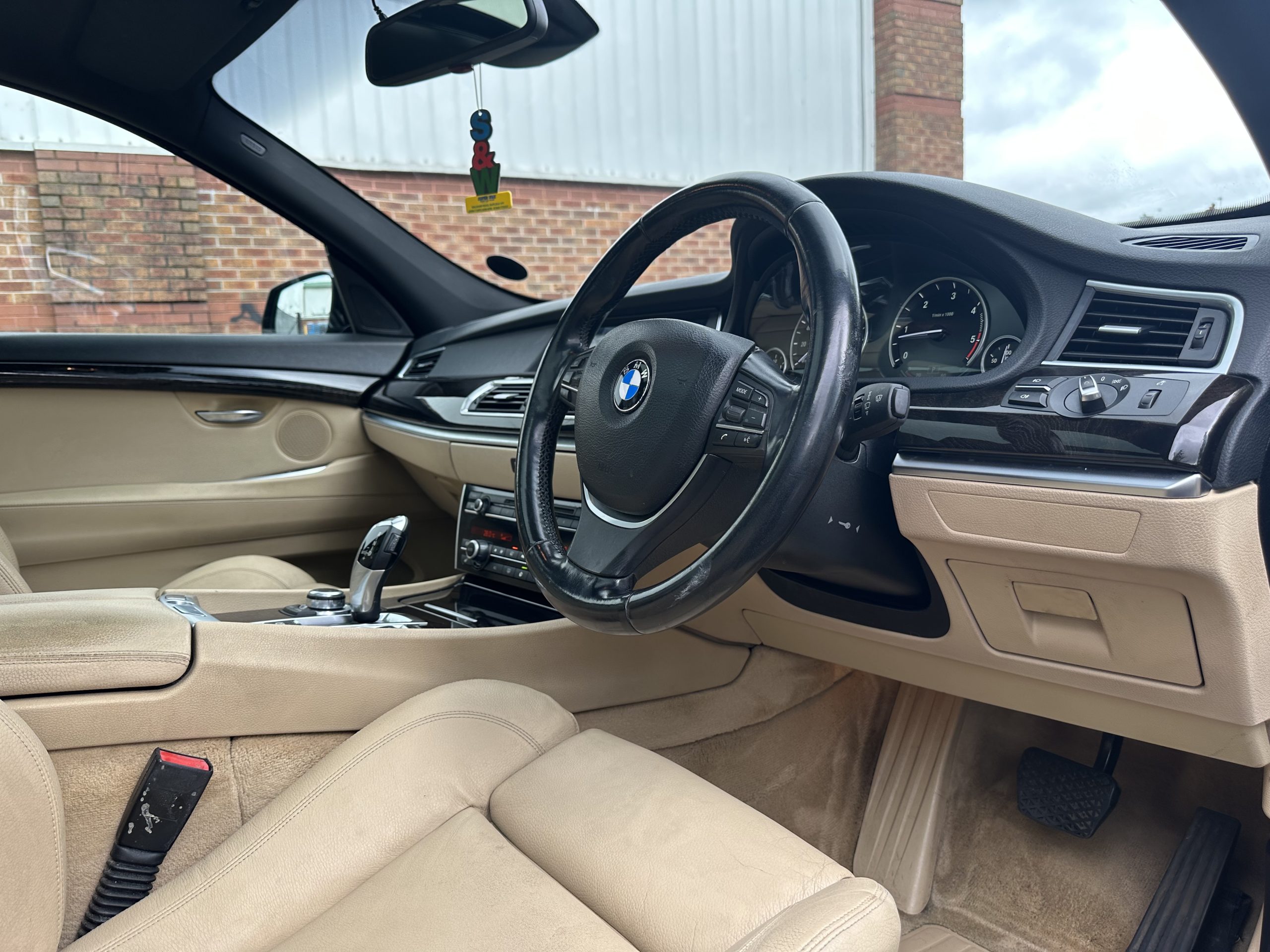 BMW 5 Series Gran Turismo 3.0 530d SE GT Steptronic Euro 5 5d