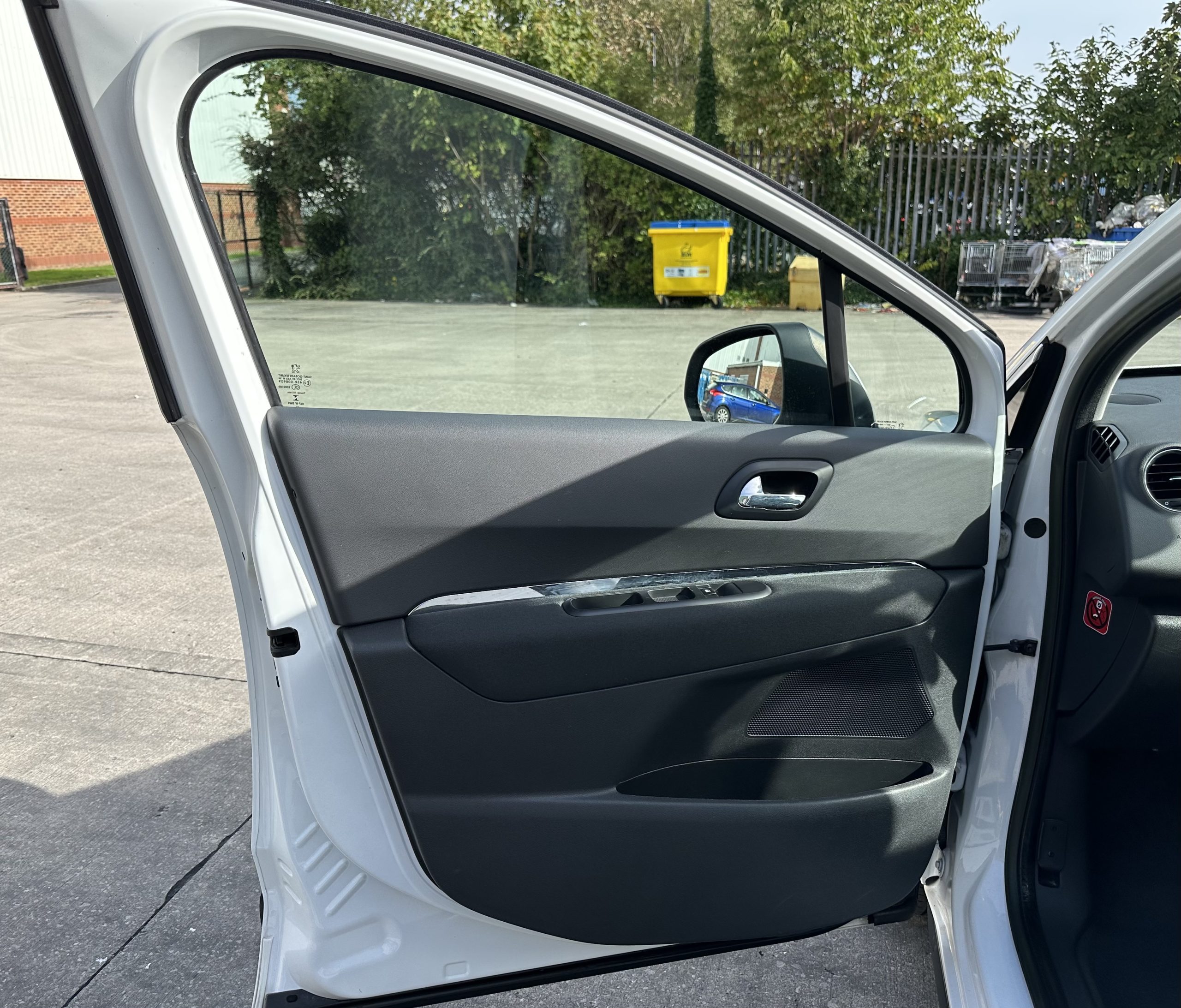 Peugeot 3008 1.6-HDi Active EGC Euro 5 5dr