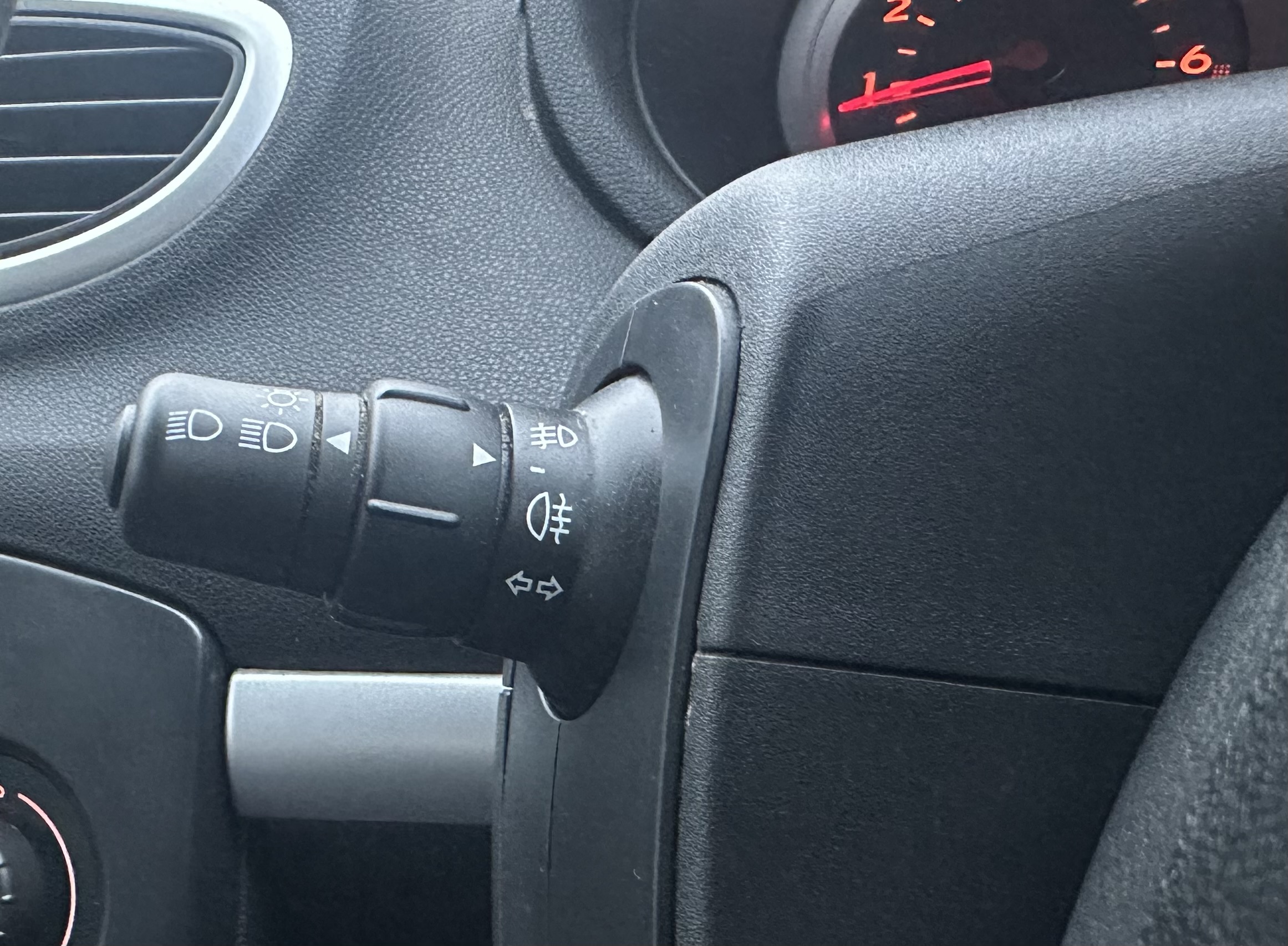 Renault Clio 1.2 TCe 16v Dynamique 3dr